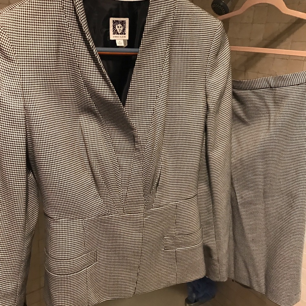 Suit set